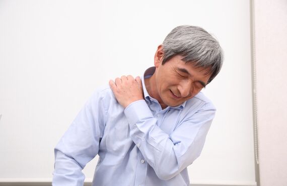 腕を上げると痛む四十肩・五十肩を和らげます | 小松市で関節痛を改善へと導く接骨院・だいち接骨院